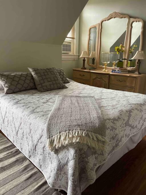 Redefined Alchemy - Bright, Eclectic, Pretty Apt 3E Little Falls Luaran gambar
